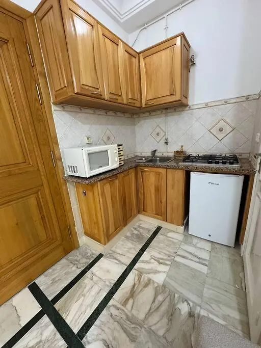 Charmant Appartement T2 A Louer Tunis 0*,  Tunesien